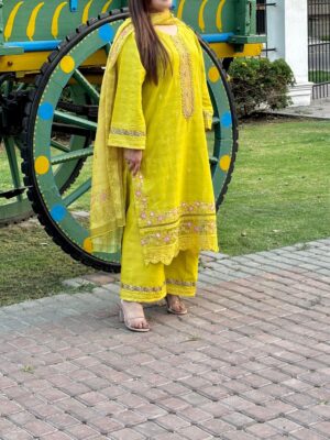 Khubsurat